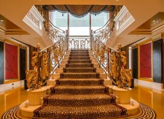 Королевский номер Burj Al Arab, где золото везде, куда ни глянь